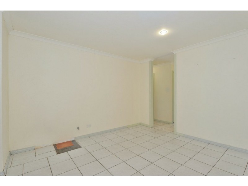 8 Kangaroo Entrance, Stratton WA 6056