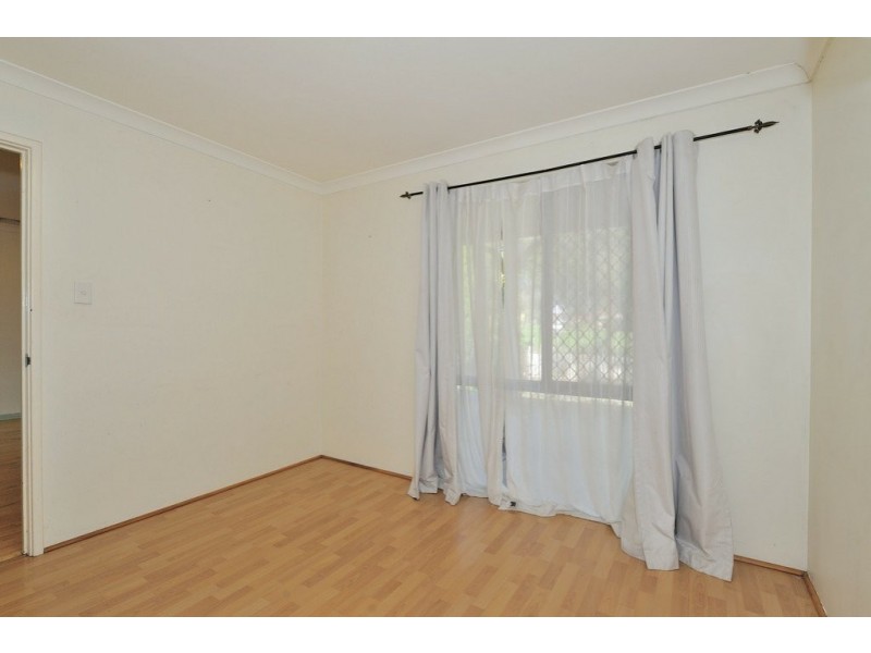 8 Kangaroo Entrance, Stratton WA 6056