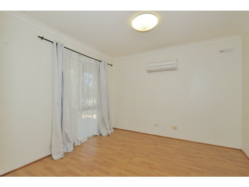 8 Kangaroo Entrance, Stratton WA 6056