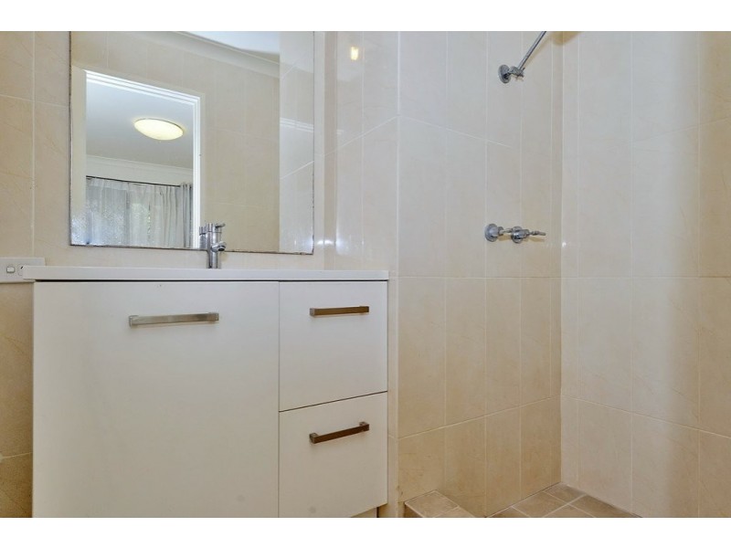 8 Kangaroo Entrance, Stratton WA 6056