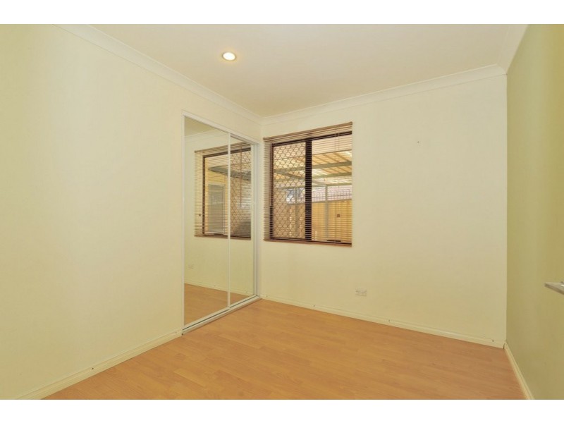 8 Kangaroo Entrance, Stratton WA 6056