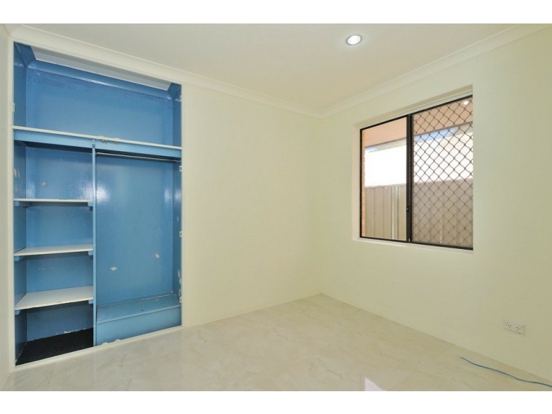 8 Kangaroo Entrance, Stratton WA 6056