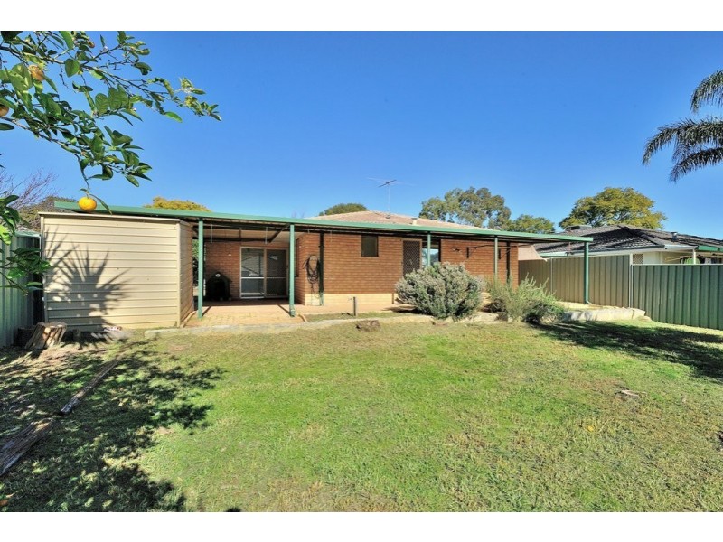 8 Kangaroo Entrance, Stratton WA 6056
