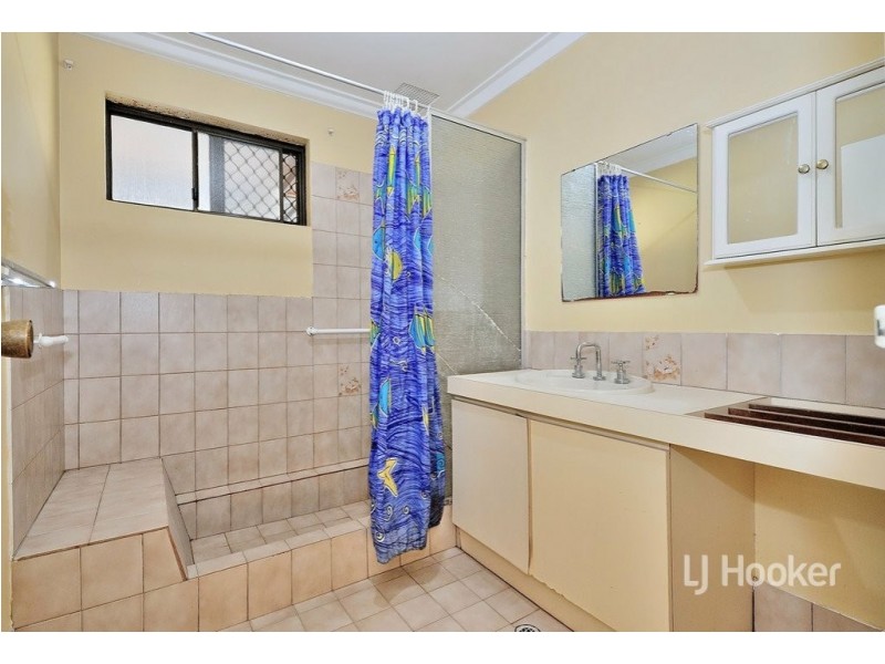 220B Blackadder Road, Swan View WA 6056