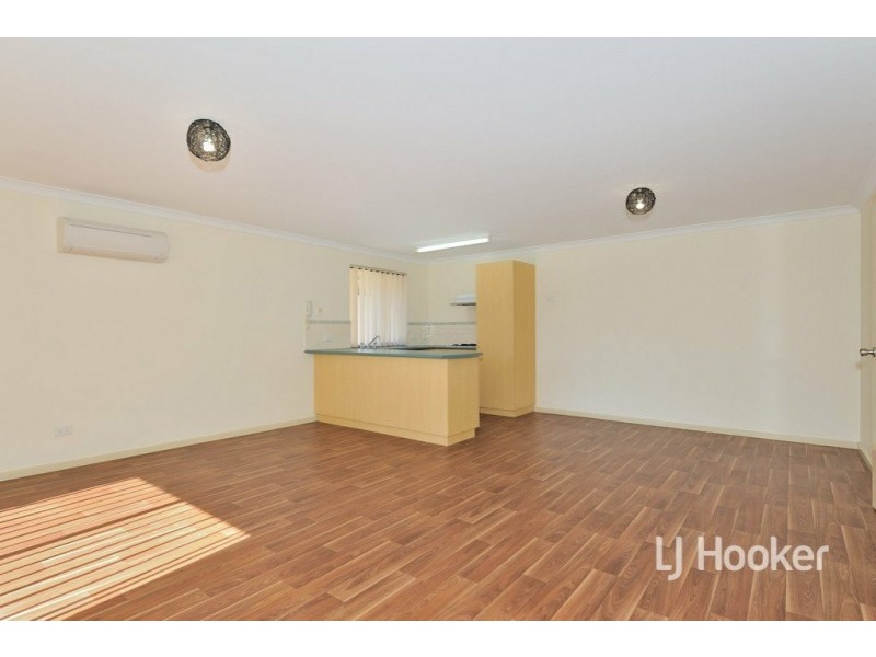 1/22 Avon Crescent, Viveash WA 6056