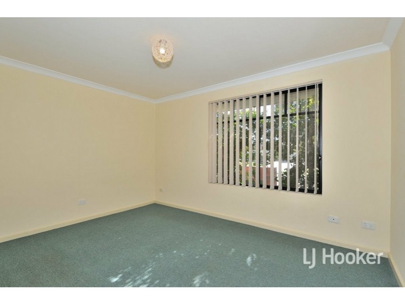 1/22 Avon Crescent, Viveash WA 6056