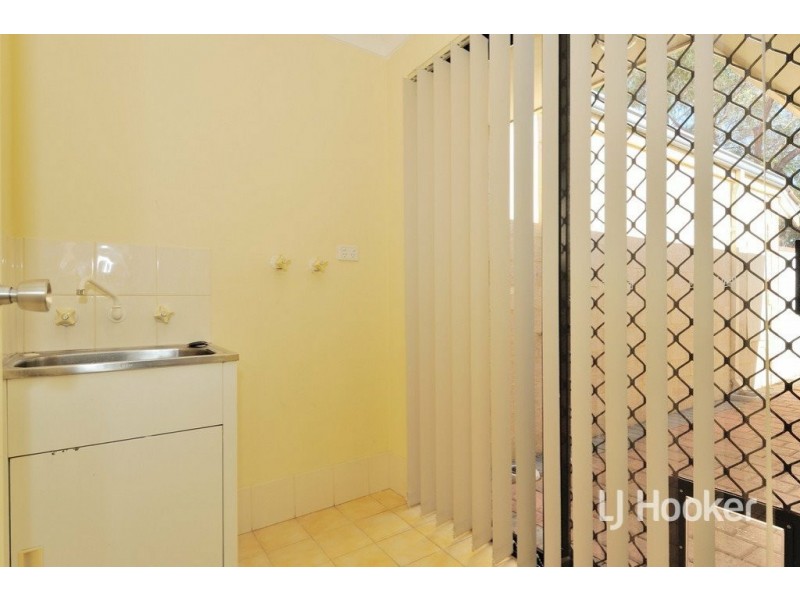 1/22 Avon Crescent, Viveash WA 6056