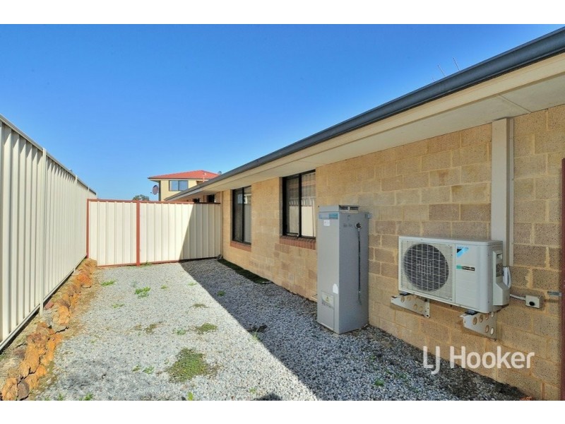 1/22 Avon Crescent, Viveash WA 6056