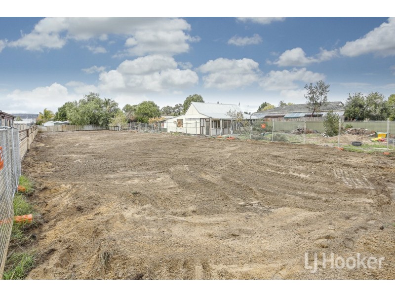 24 Bushby Street, Midvale WA 6056