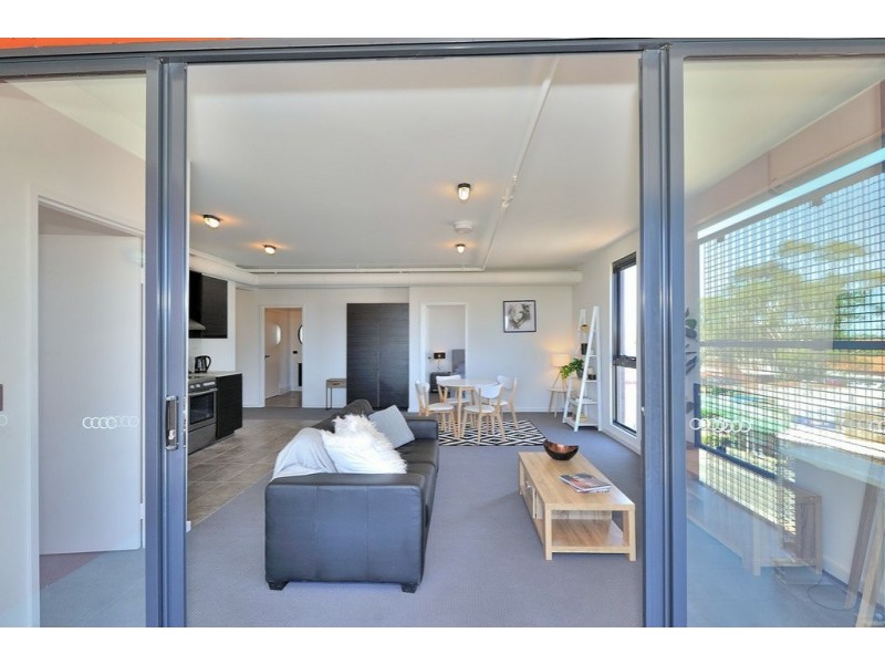 12 The Crescent, Midland WA 6056