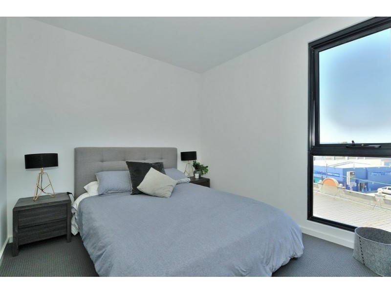 12 The Crescent, Midland WA 6056