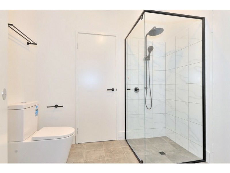 12 The Crescent, Midland WA 6056