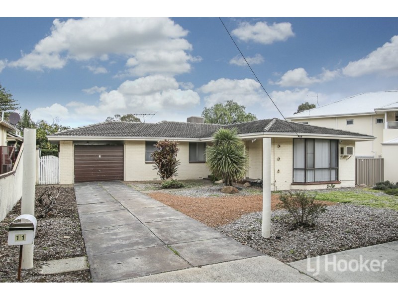 11 Kingsley Drive, South Guildford WA 6055