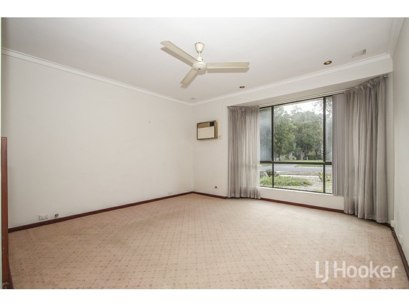 11 Kingsley Drive, South Guildford WA 6055