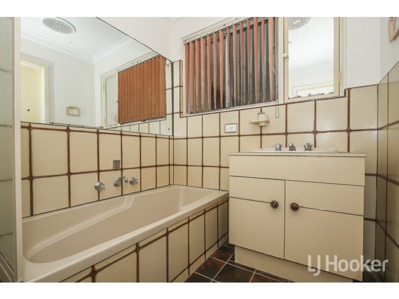 11 Kingsley Drive, South Guildford WA 6055