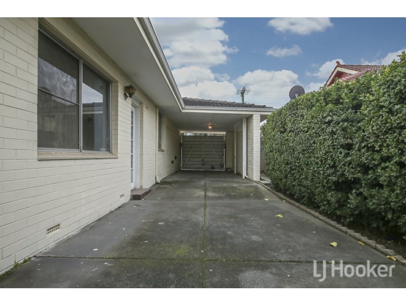 11 Kingsley Drive, South Guildford WA 6055