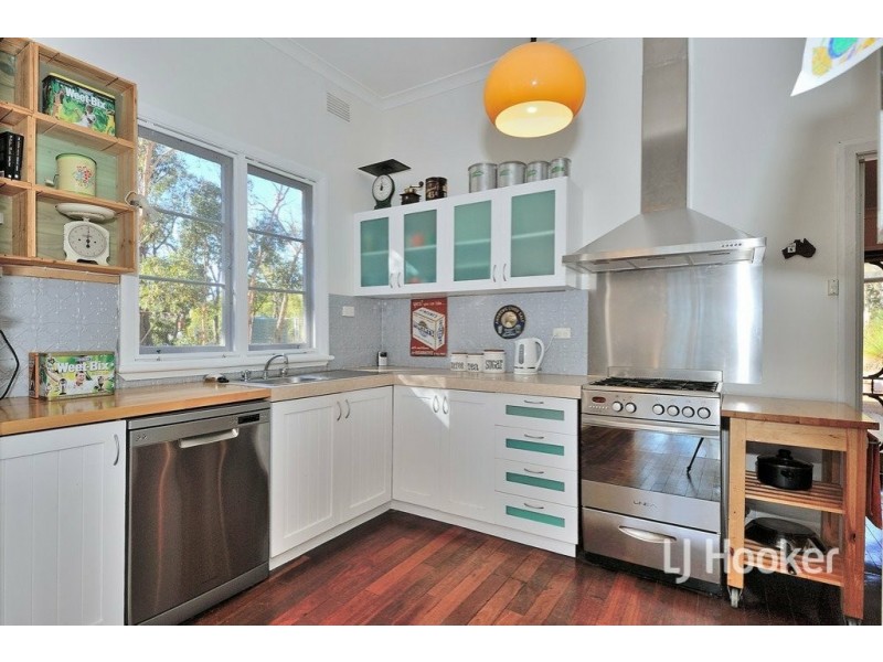 1084 Reen Road, Gidgegannup WA 6083