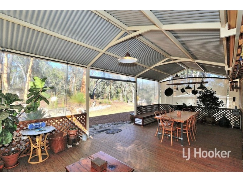 1084 Reen Road, Gidgegannup WA 6083