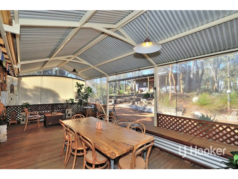 1084 Reen Road, Gidgegannup WA 6083