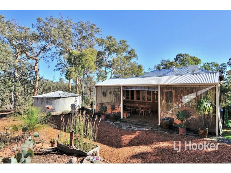 1084 Reen Road, Gidgegannup WA 6083
