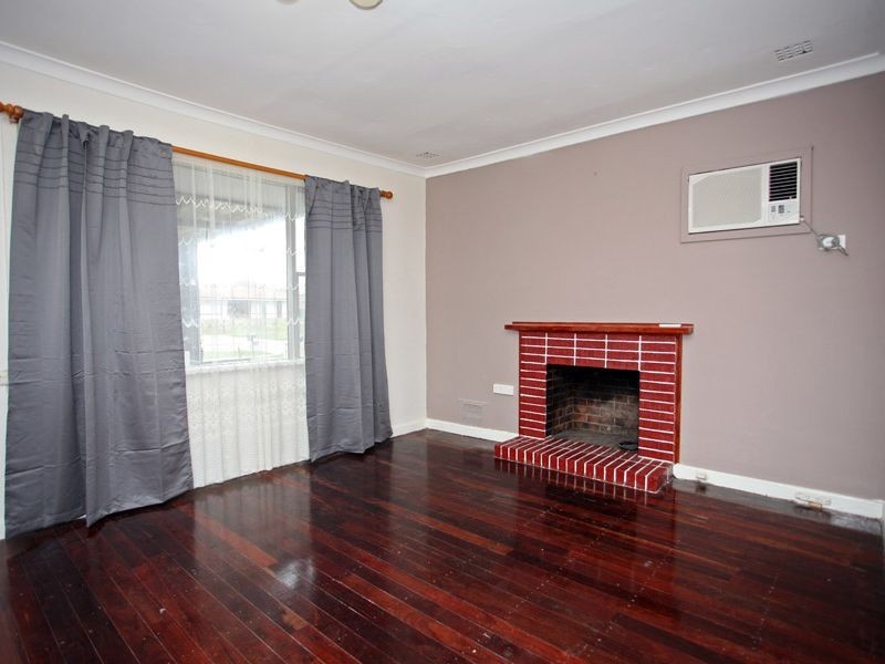 4 Dickson Drive, Middle Swan WA 6056