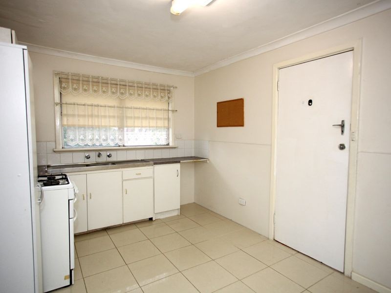 4 Dickson Drive, Middle Swan WA 6056