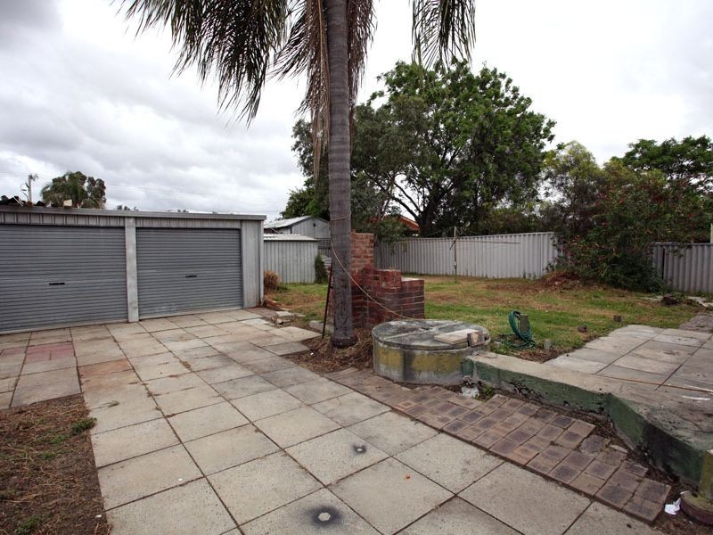 4 Dickson Drive, Middle Swan WA 6056