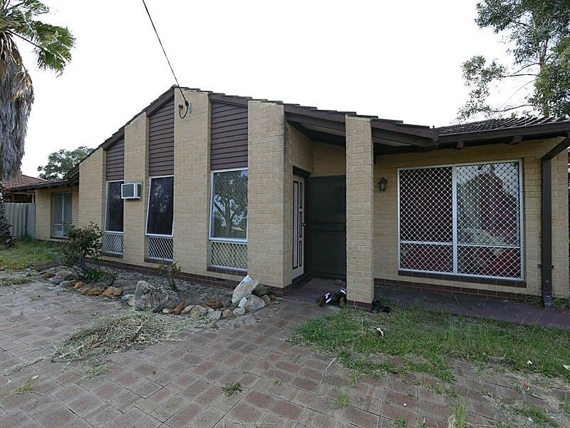 17 Griffith Way, Thornlie WA 6108