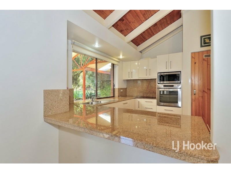 1815 Railway Terrace, Sawyers Valley WA 6074