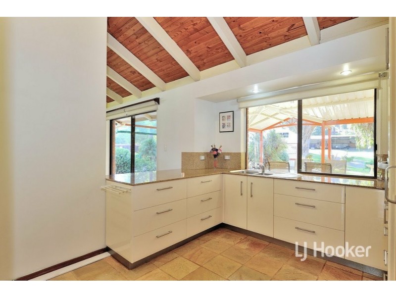 1815 Railway Terrace, Sawyers Valley WA 6074