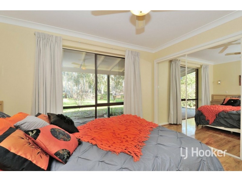 1815 Railway Terrace, Sawyers Valley WA 6074