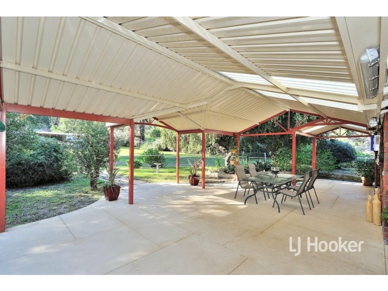 1815 Railway Terrace, Sawyers Valley WA 6074