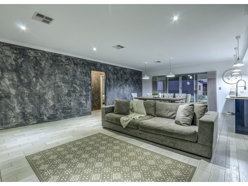 4 Bentall Way, The Vines WA 6069