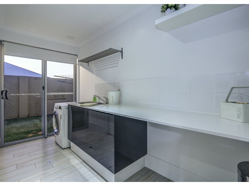 4 Bentall Way, The Vines WA 6069