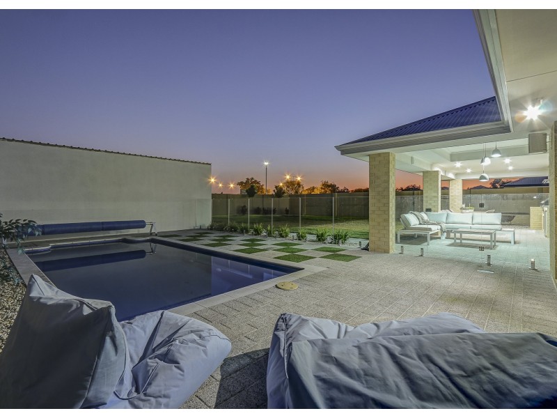 4 Bentall Way, The Vines WA 6069