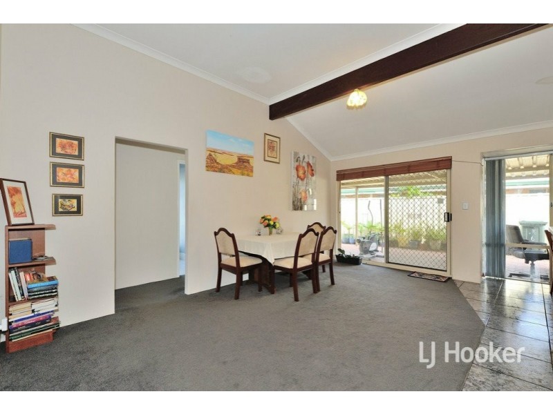 6 Yeates Lane, Stratton WA 6056