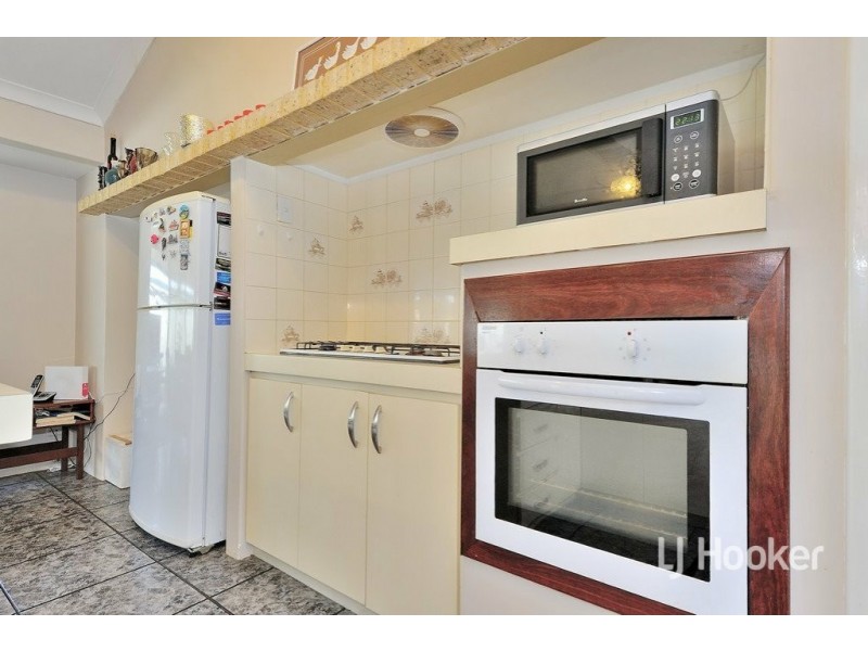 6 Yeates Lane, Stratton WA 6056