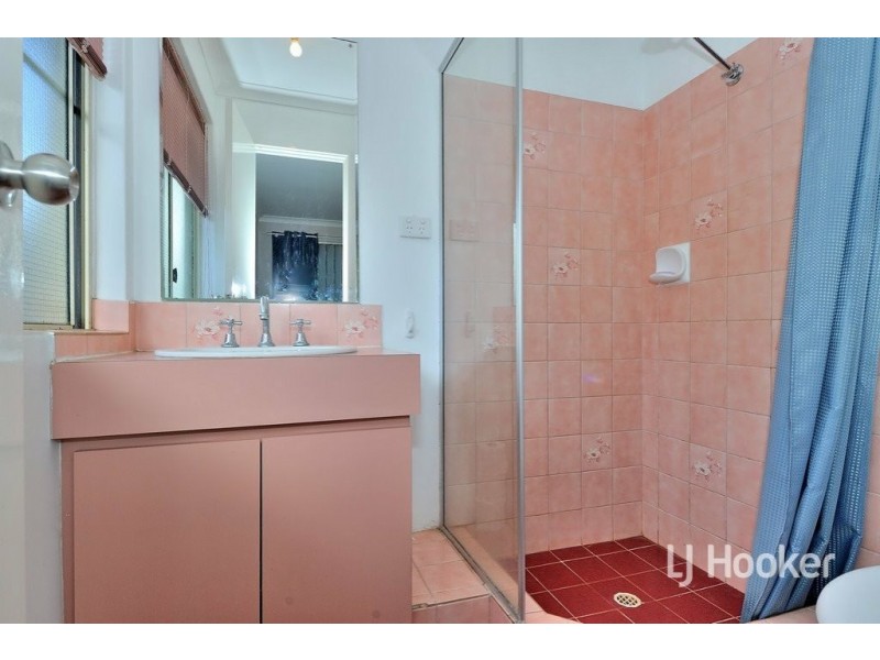 6 Yeates Lane, Stratton WA 6056