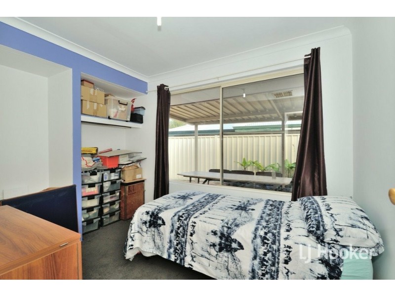 6 Yeates Lane, Stratton WA 6056
