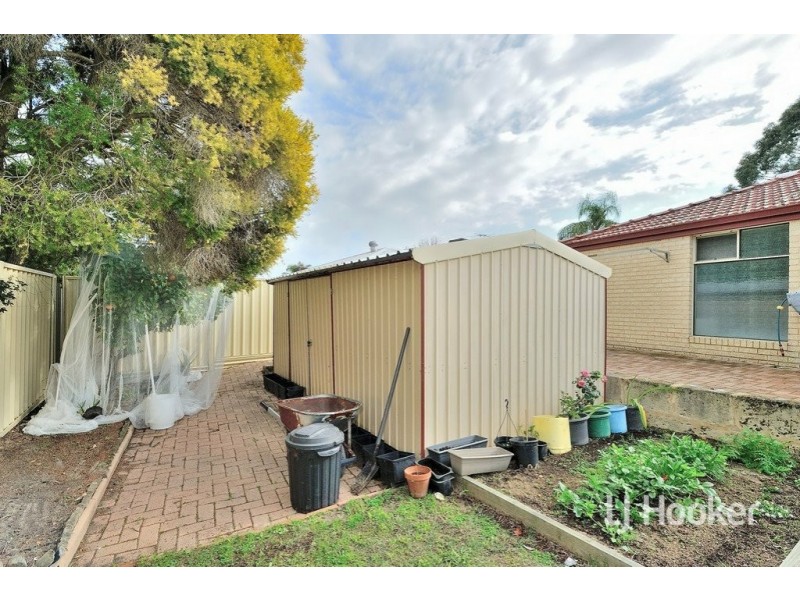 6 Yeates Lane, Stratton WA 6056