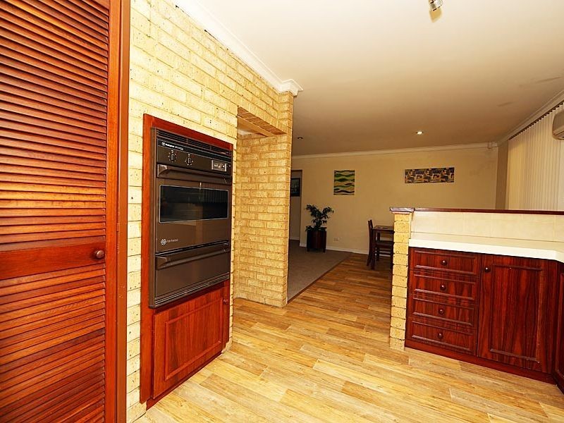 855 Katharine Street, Bellevue WA 6056