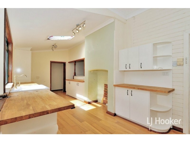 29 Glynden Way, Helena Valley WA 6056