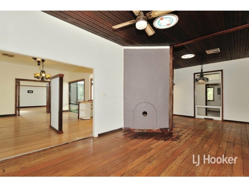 29 Glynden Way, Helena Valley WA 6056