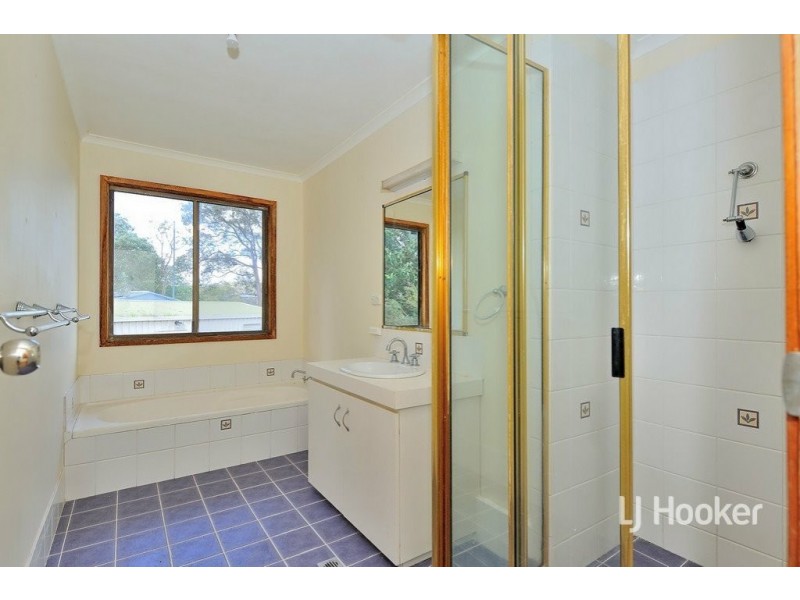29 Glynden Way, Helena Valley WA 6056