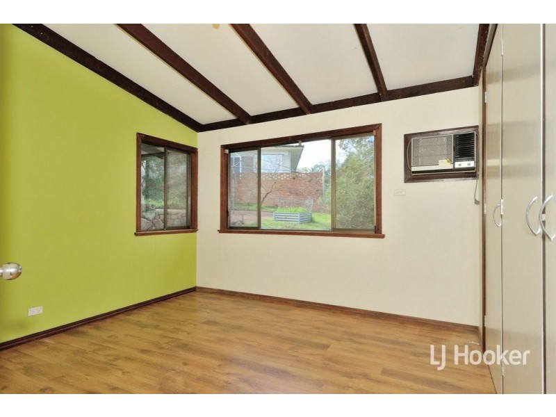 29 Glynden Way, Helena Valley WA 6056