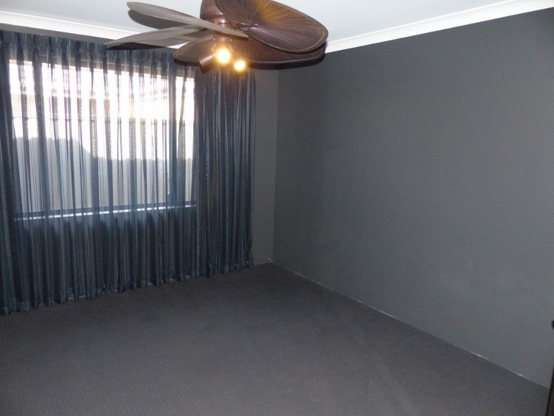 14 Firewood Way, West Swan WA 6055