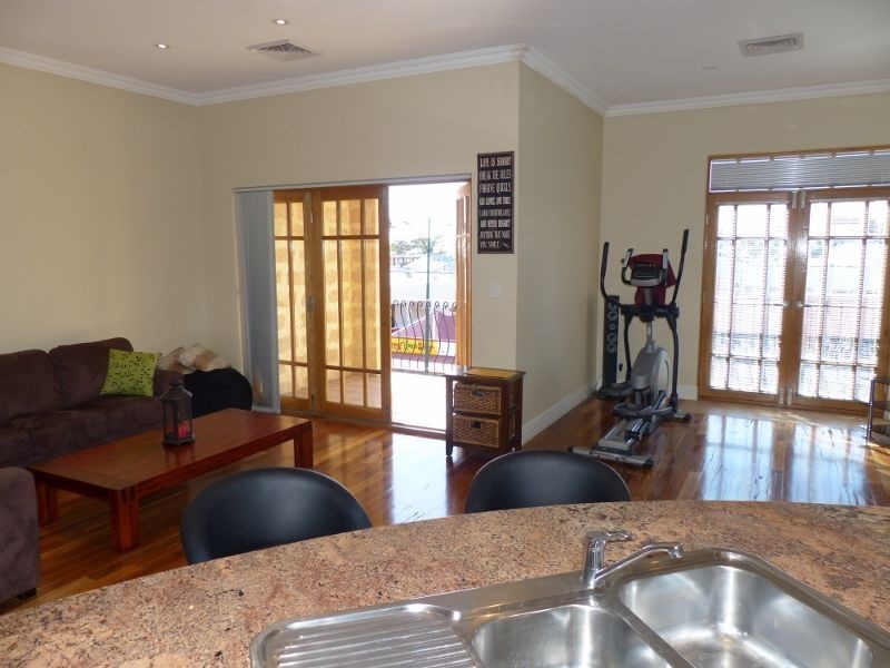 3/26 The Crescent, Midland WA 6056