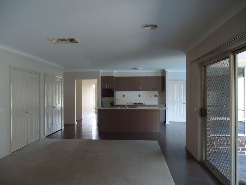 19 Misty Close, Berwick VIC 3806