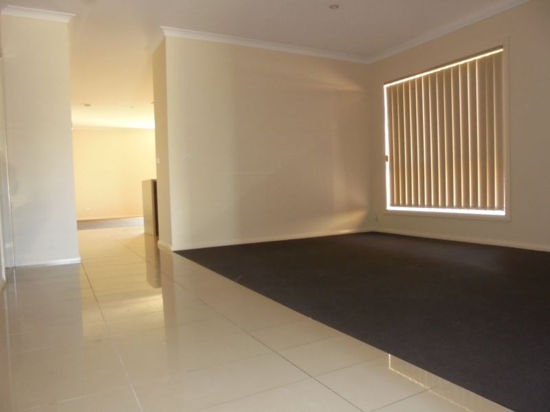 58 Miralie Way, Cranbourne VIC 3977