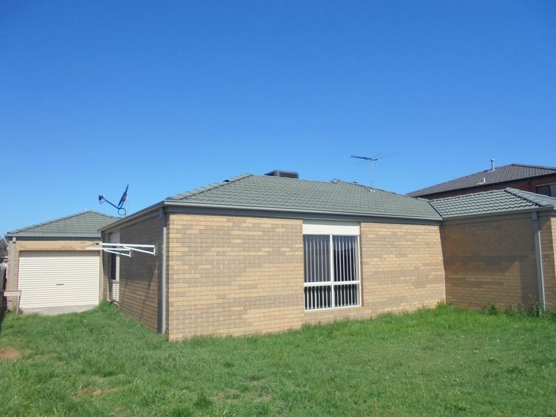 58 Miralie Way, Cranbourne VIC 3977